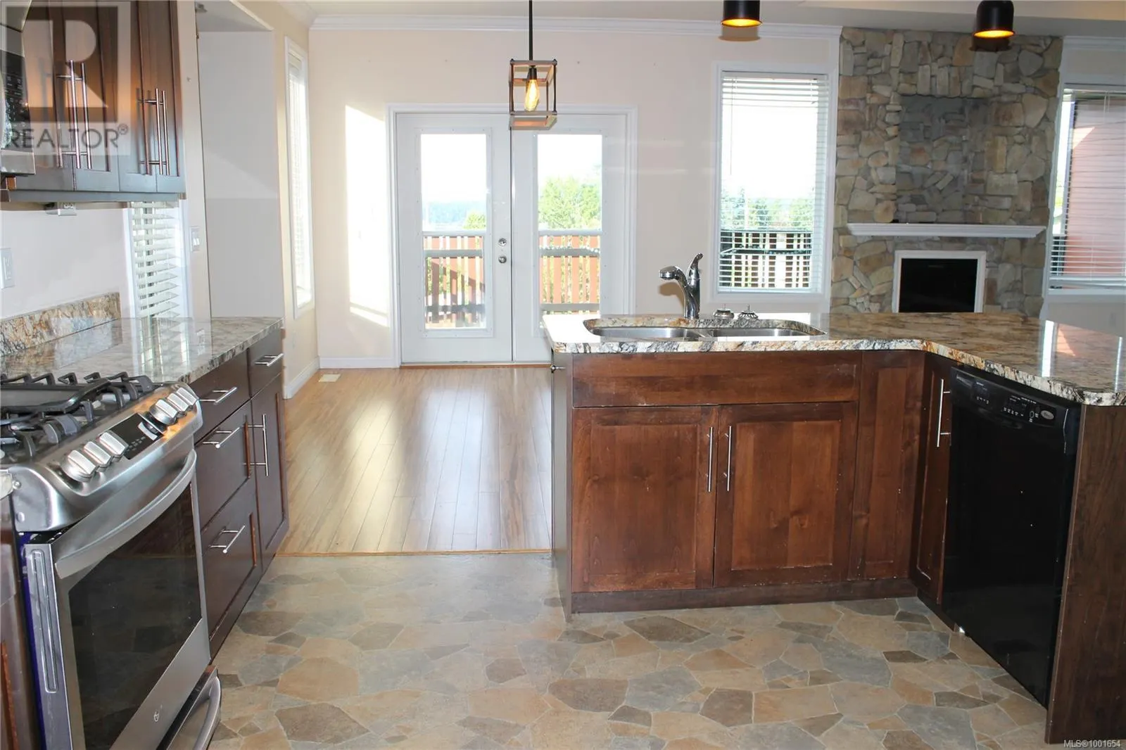 431 Davis Rd