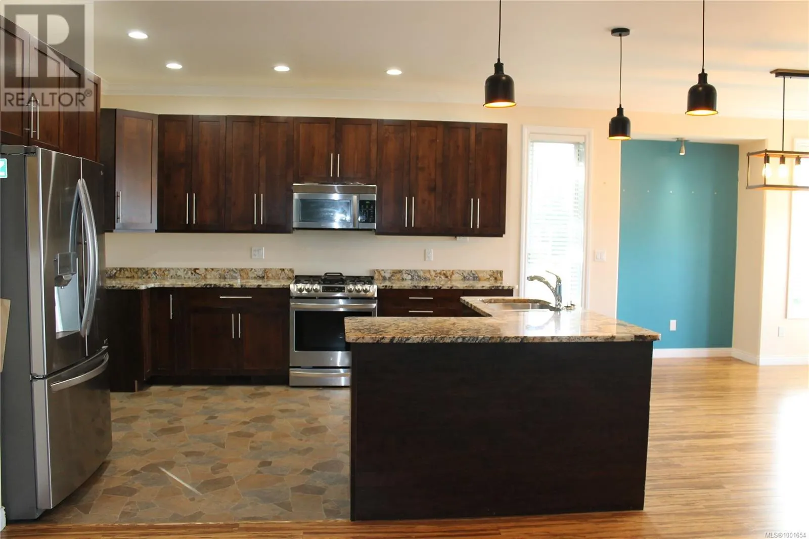 431 Davis Rd