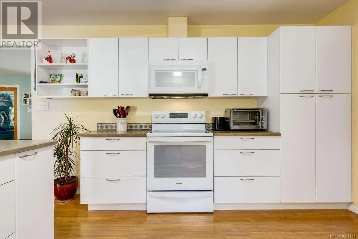 1356 MEADOWOOD Way