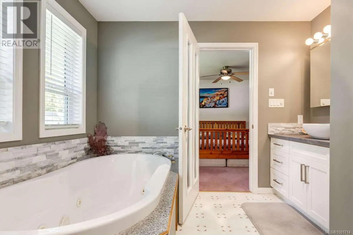 1356 MEADOWOOD Way