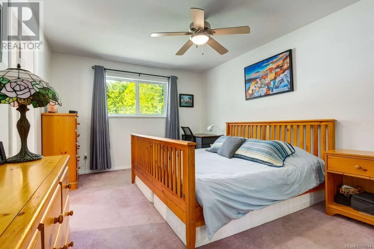 1356 MEADOWOOD Way