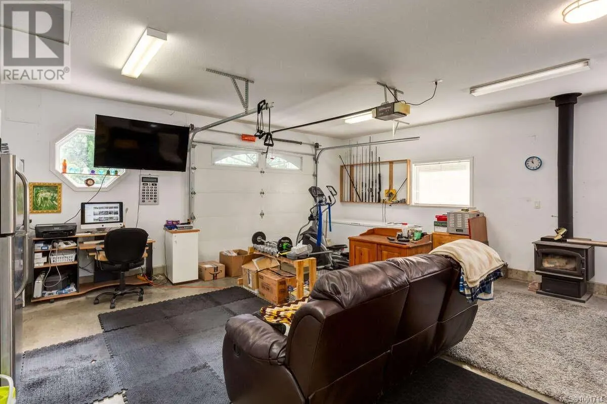 1356 MEADOWOOD Way