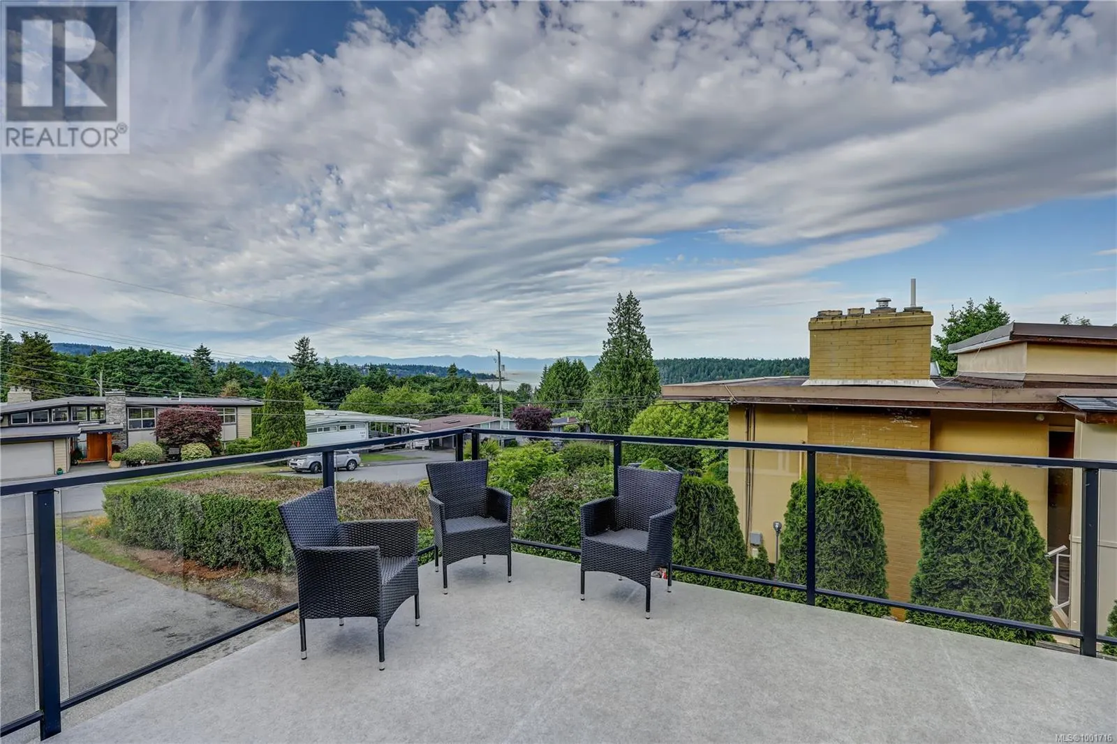 985 Malaspina Cres