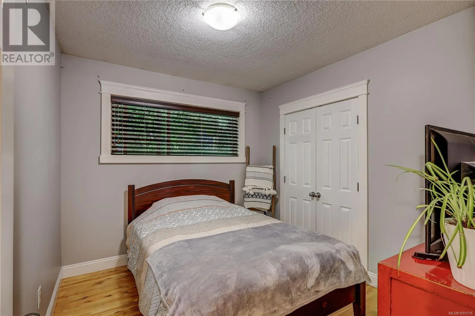 985 Malaspina Cres