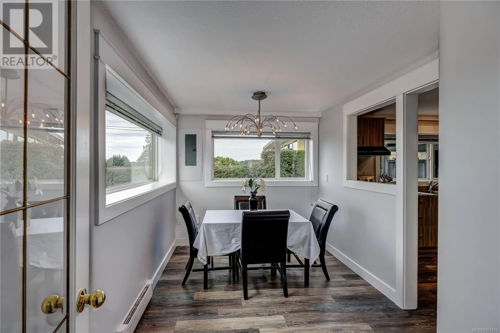 985 Malaspina Cres