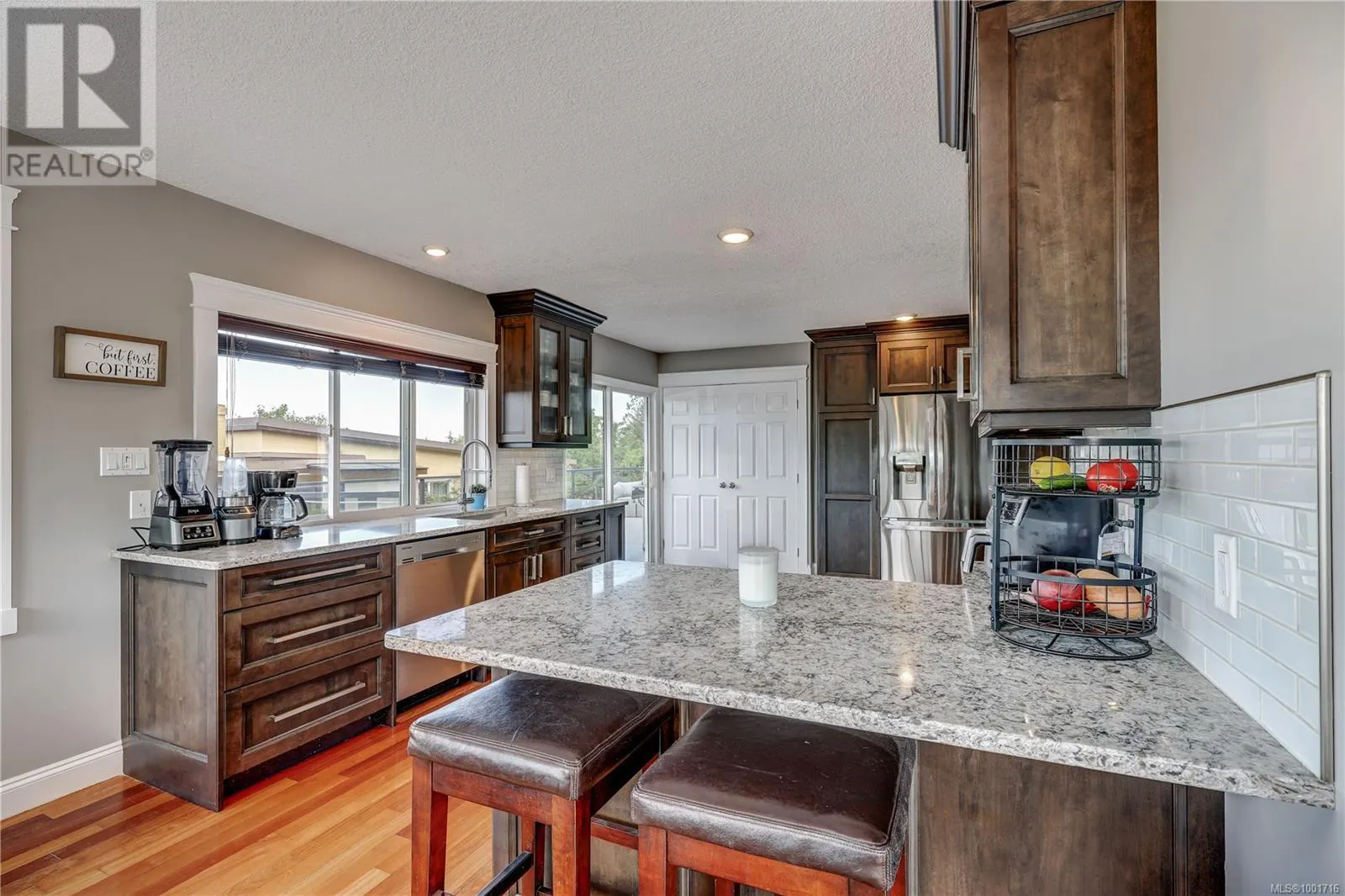 985 Malaspina Cres