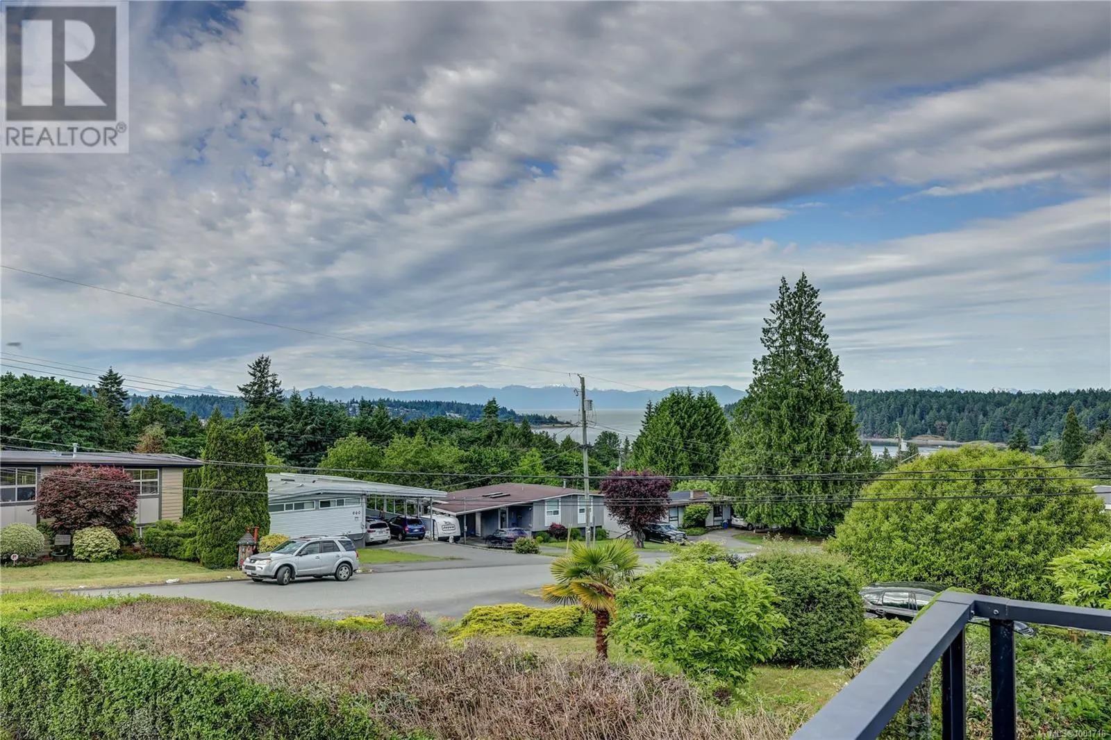985 Malaspina Cres