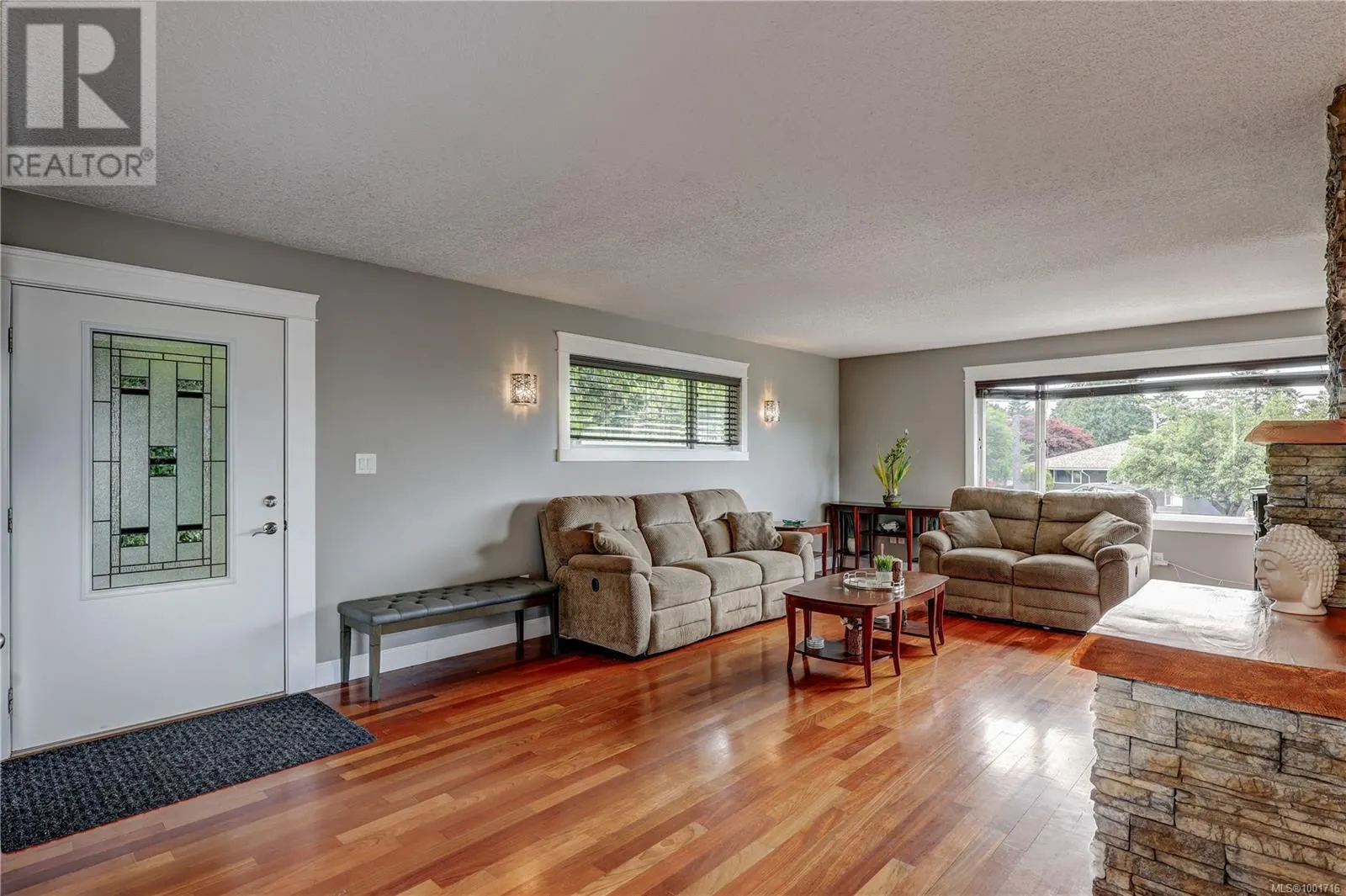 985 Malaspina Cres