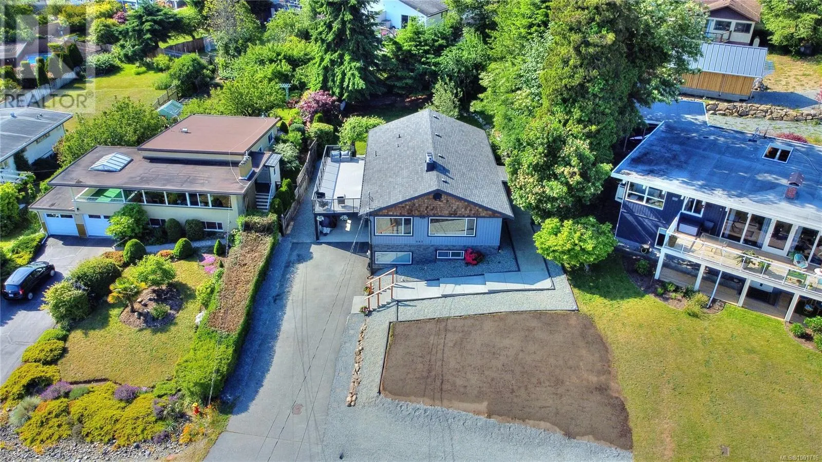 985 Malaspina Cres
