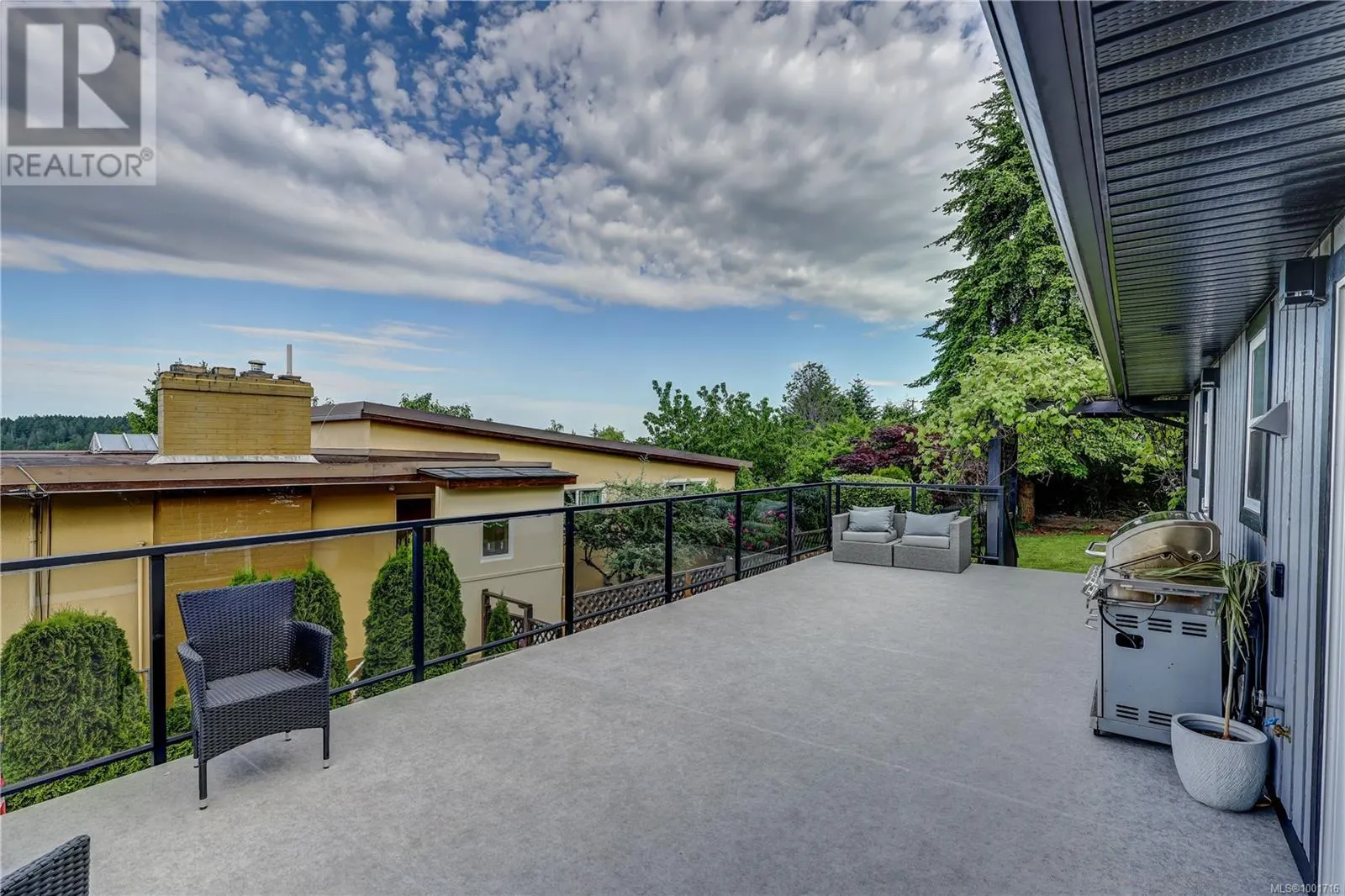985 Malaspina Cres