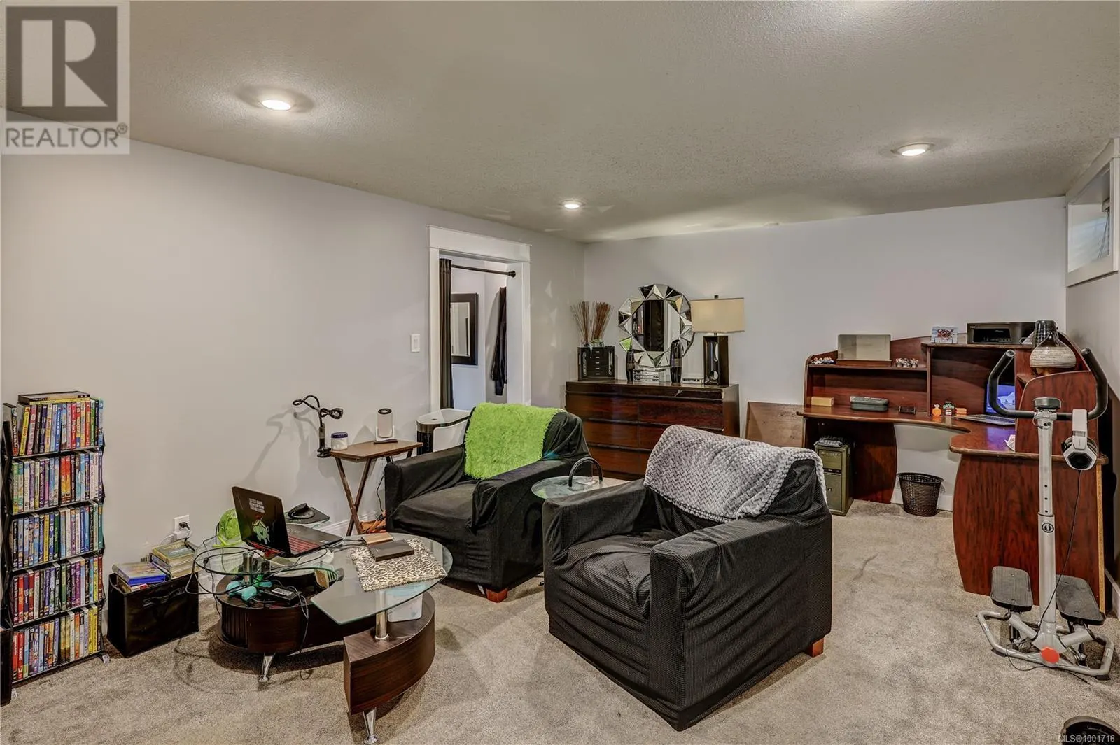 985 Malaspina Cres