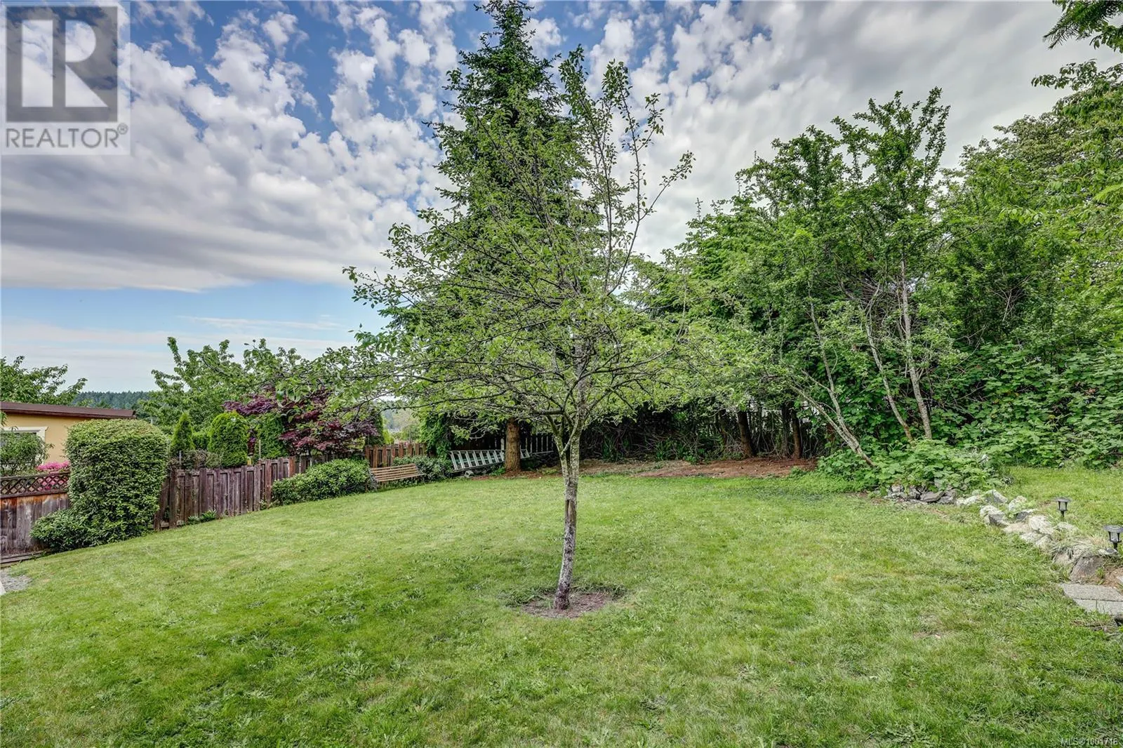 985 Malaspina Cres