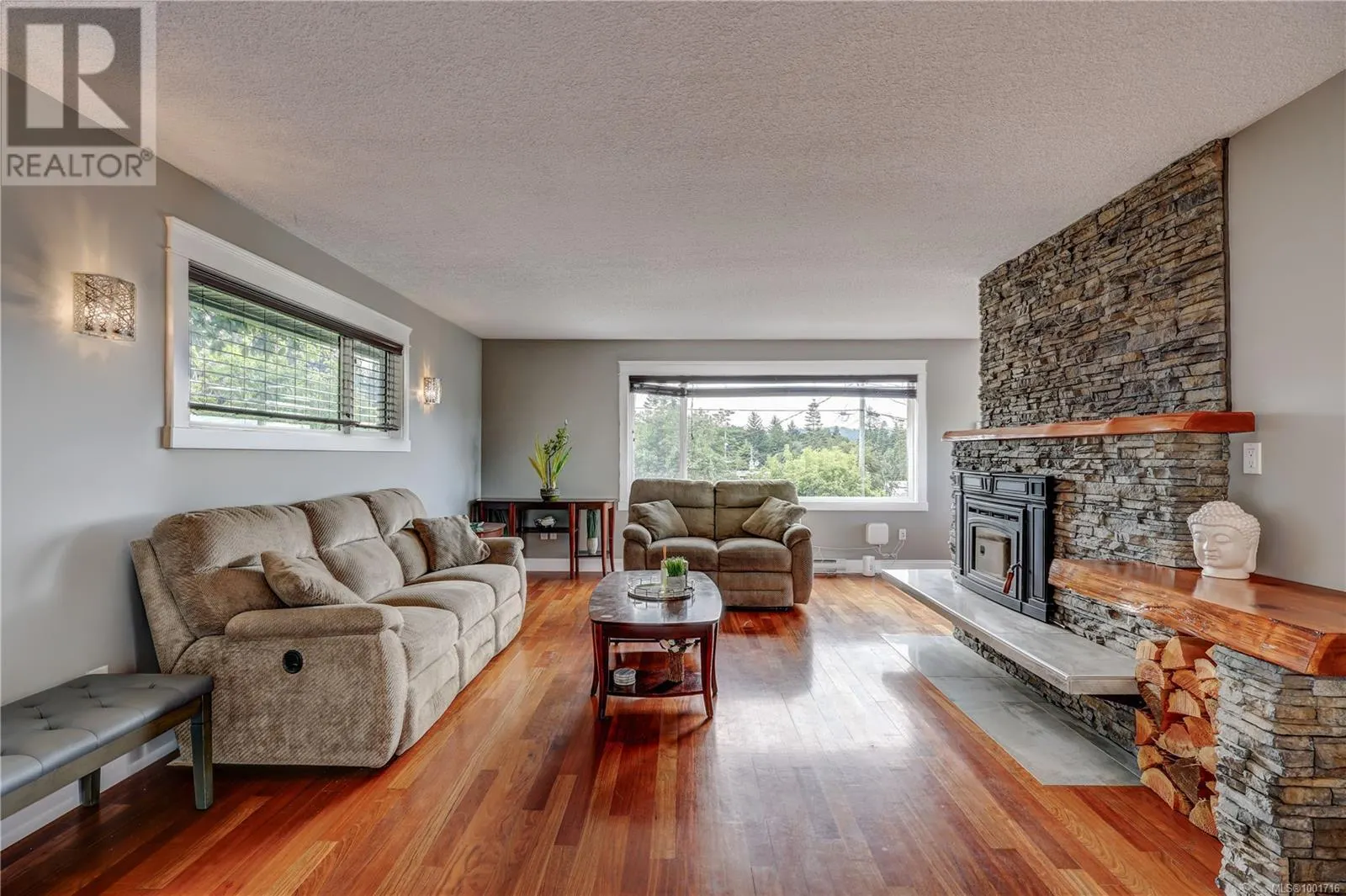 985 Malaspina Cres