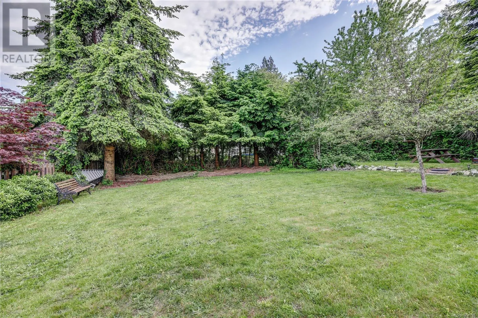 985 Malaspina Cres