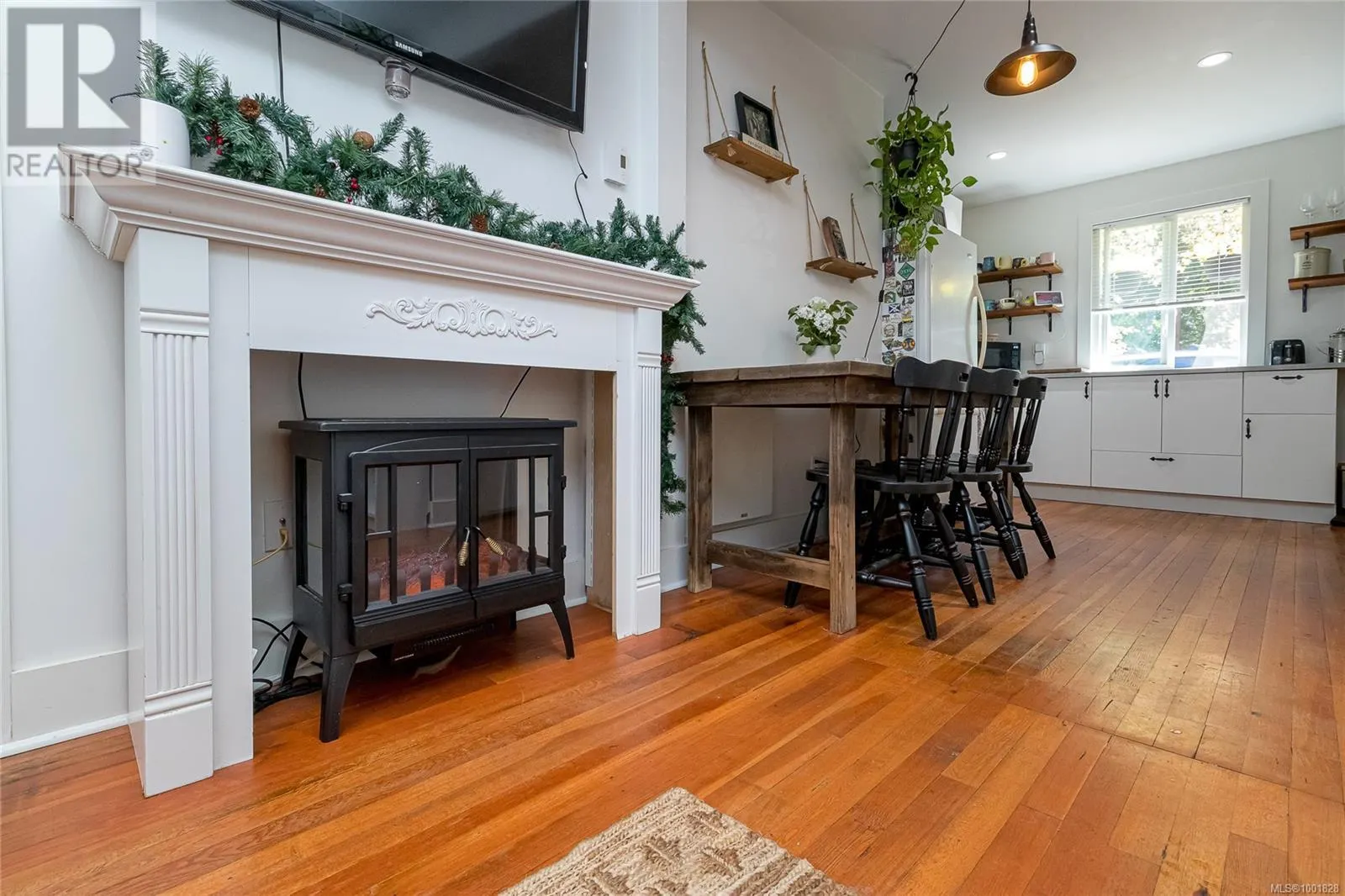 5168 Santa Clara Ave