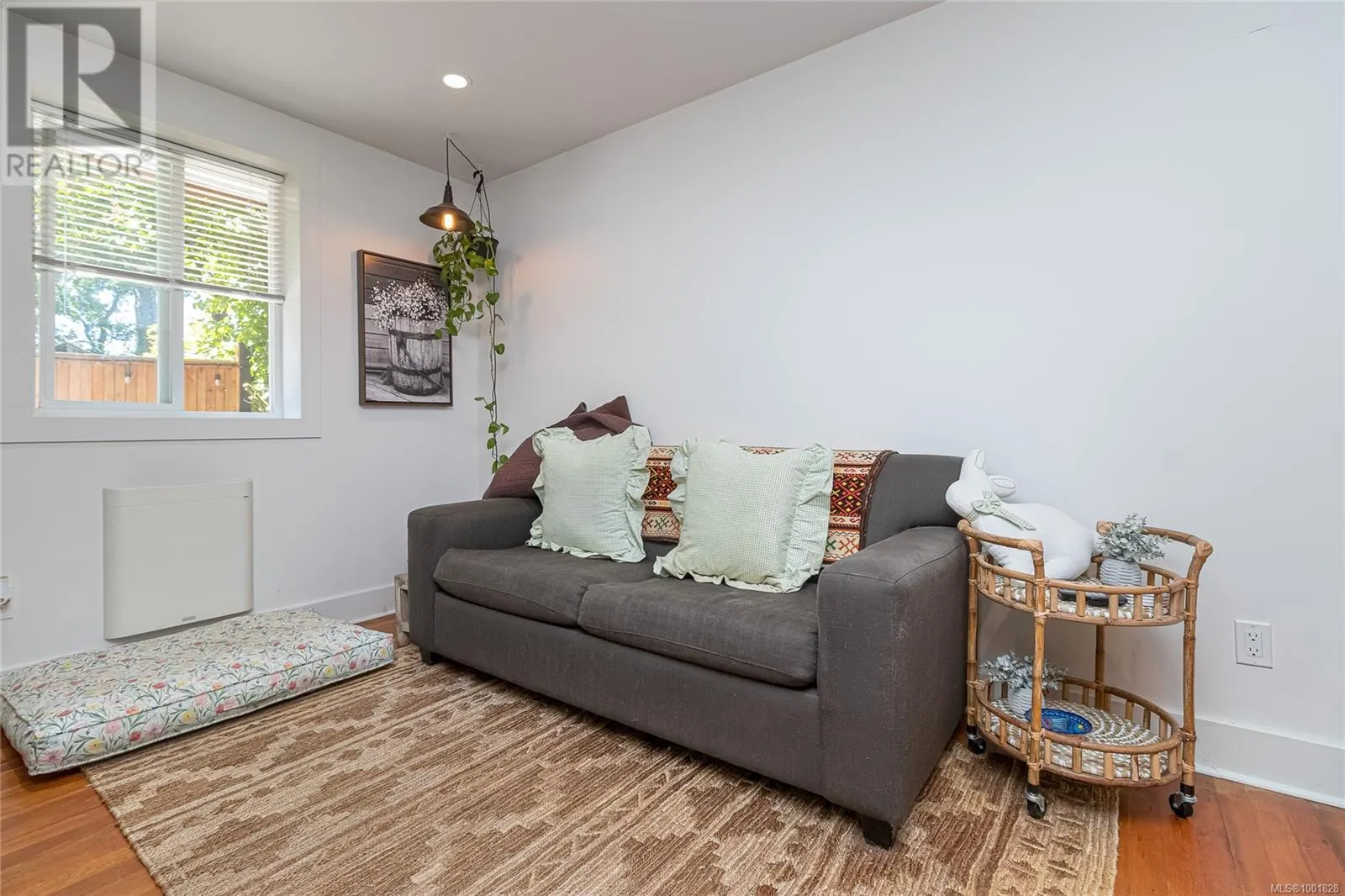 5168 Santa Clara Ave