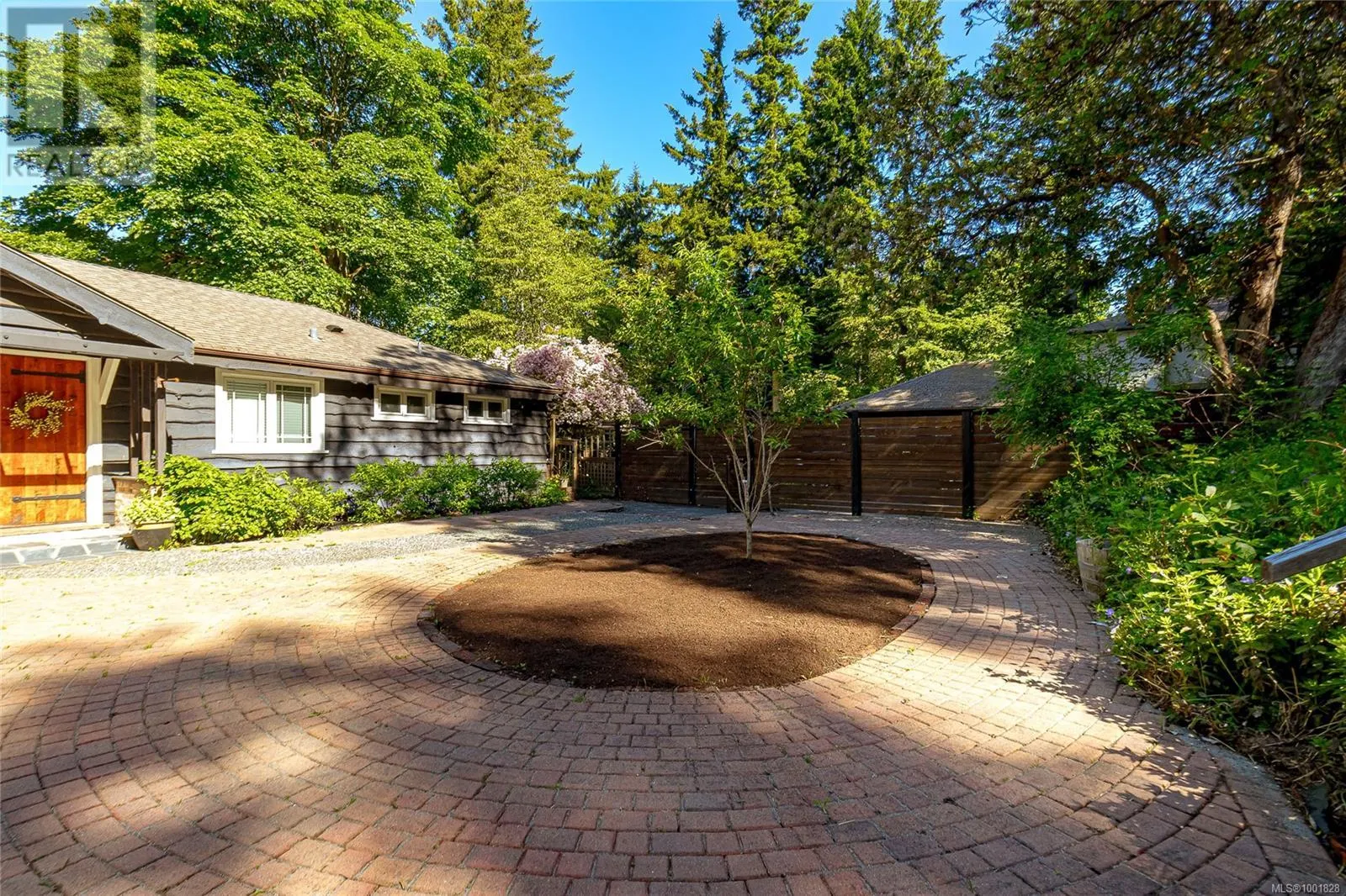 5168 Santa Clara Ave