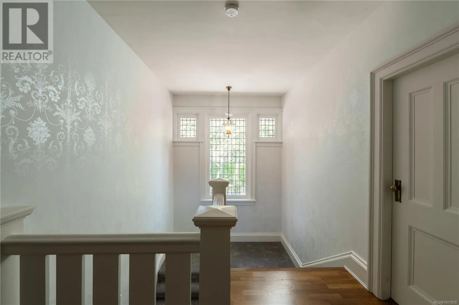 305 Denison Rd