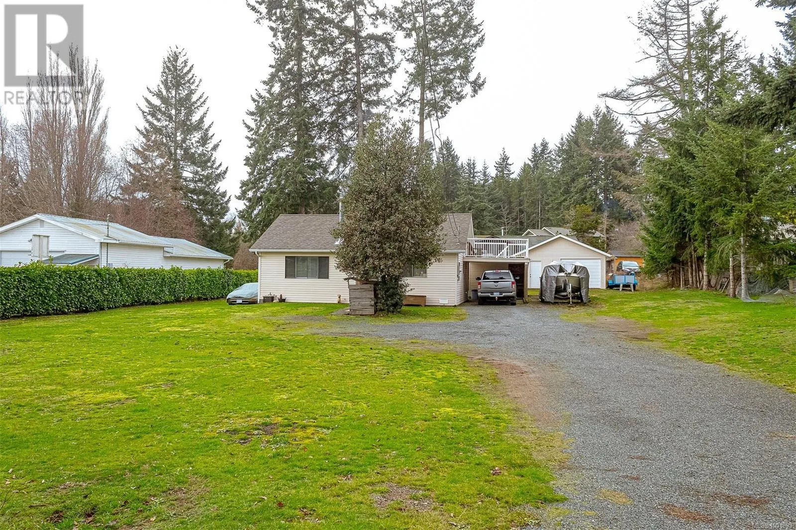 5580 Island Hwy W
