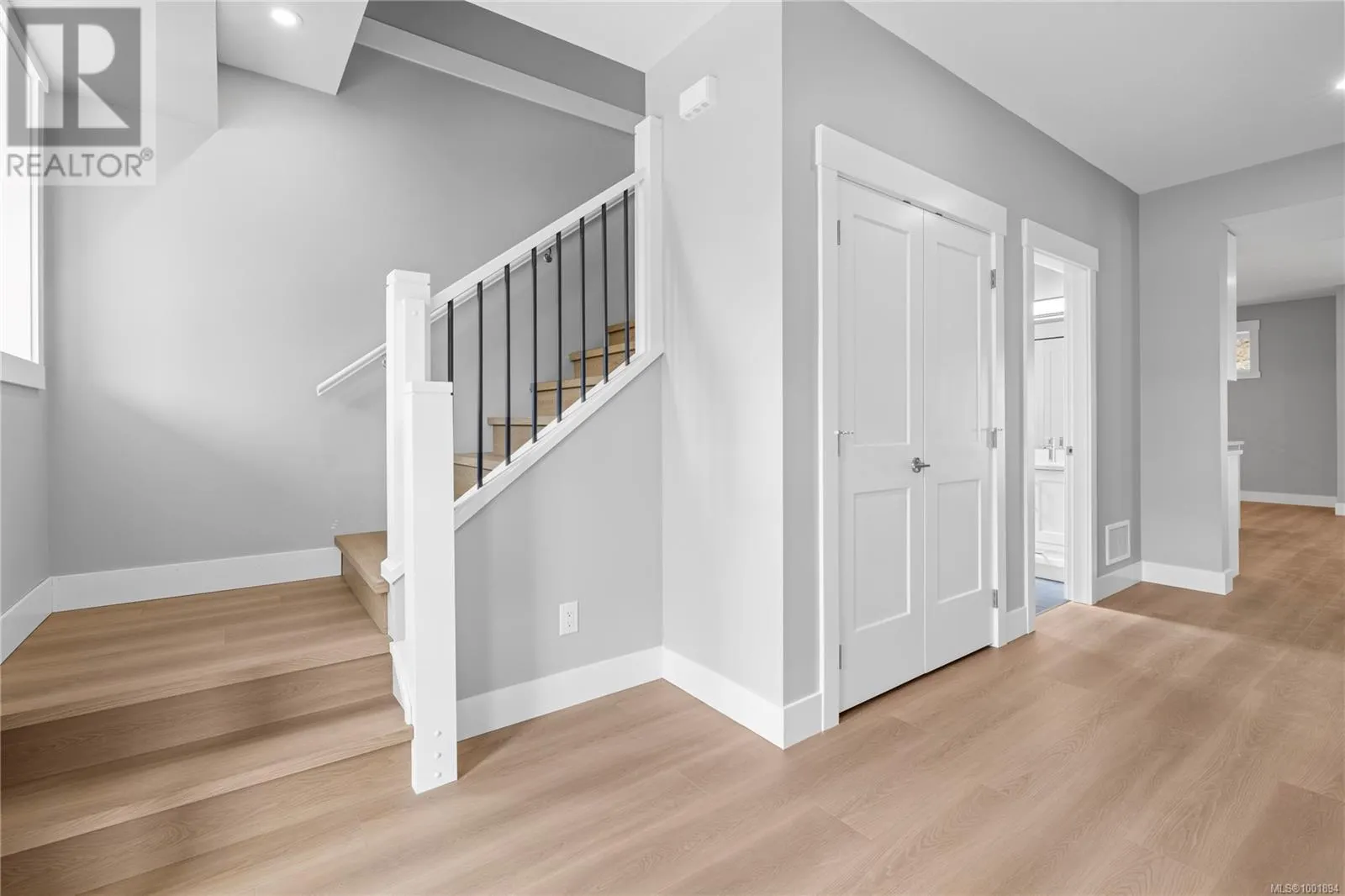 153 Hunter Way