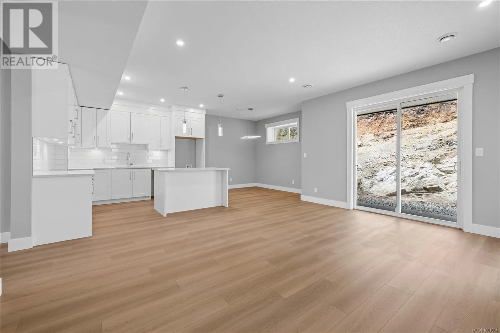 153 Hunter Way