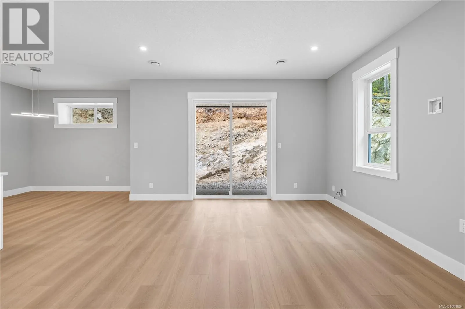 153 Hunter Way