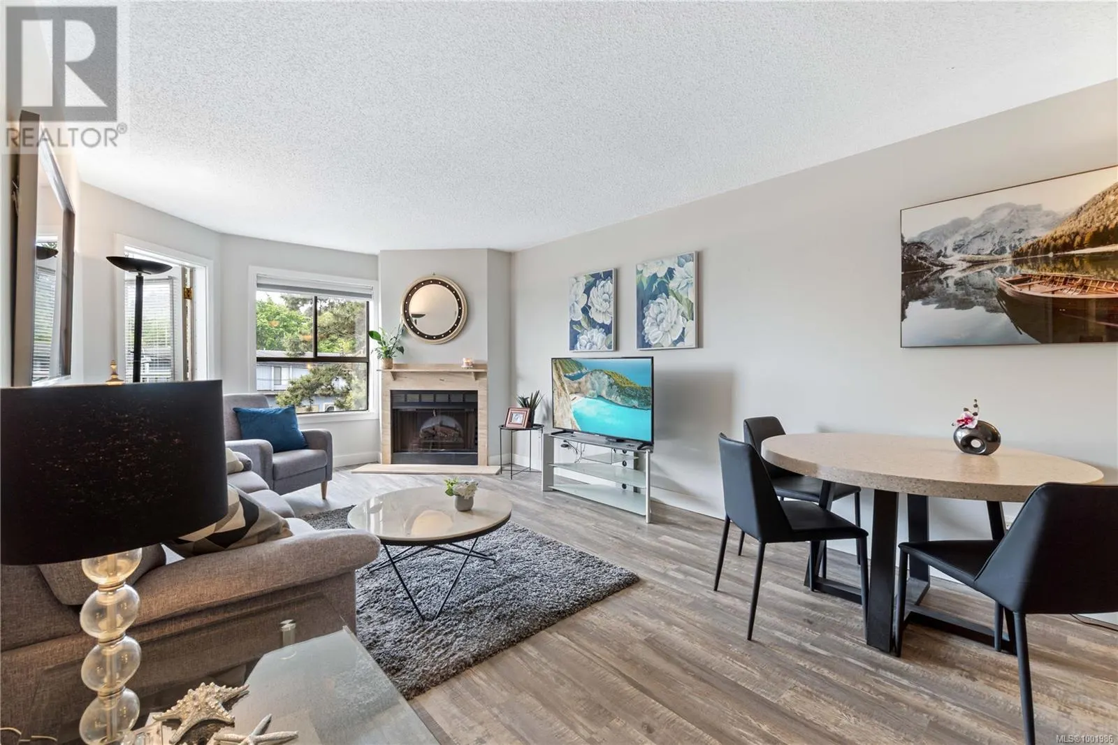 213 2815 Departure Bay Rd
