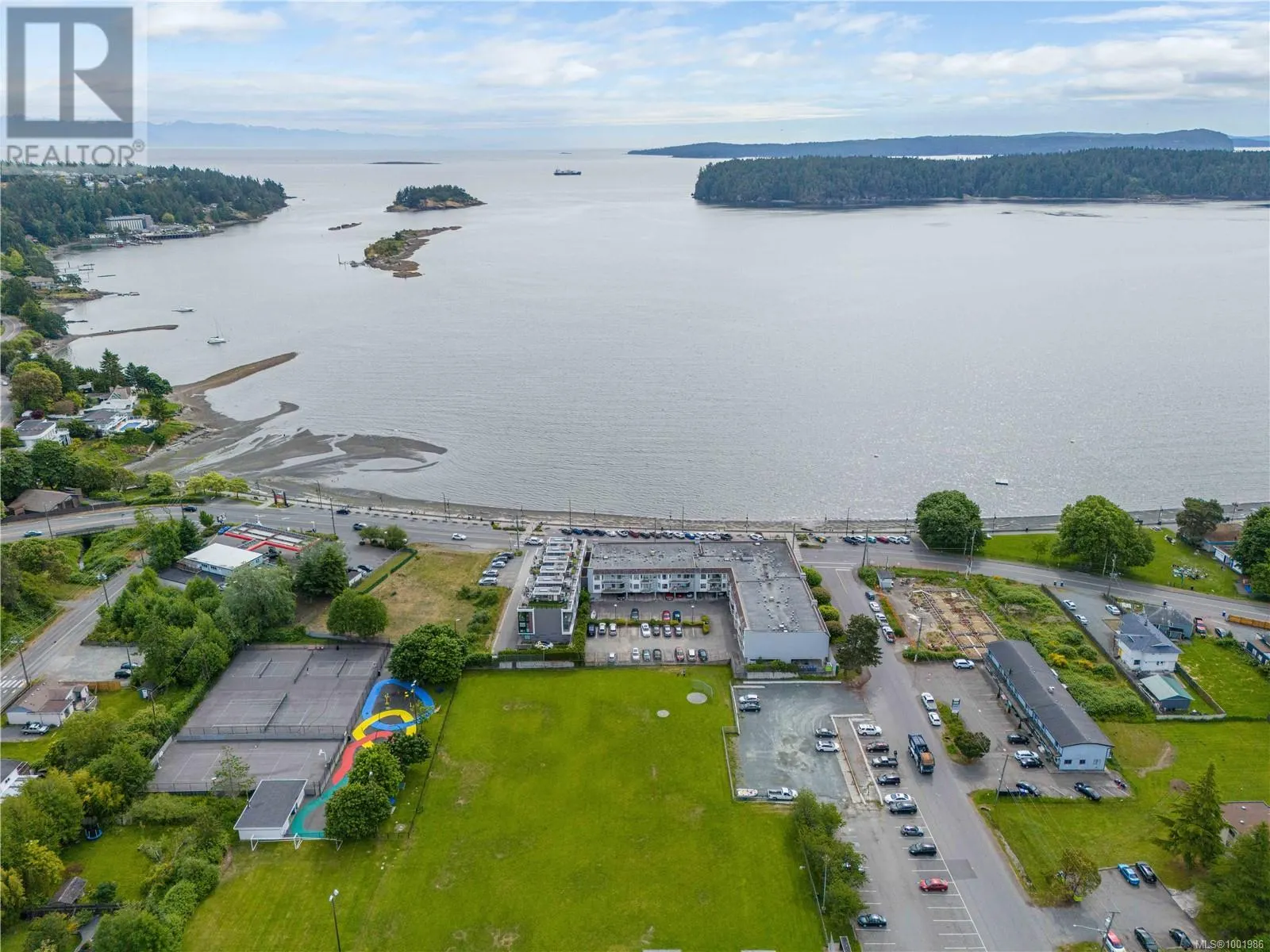 213 2815 Departure Bay Rd
