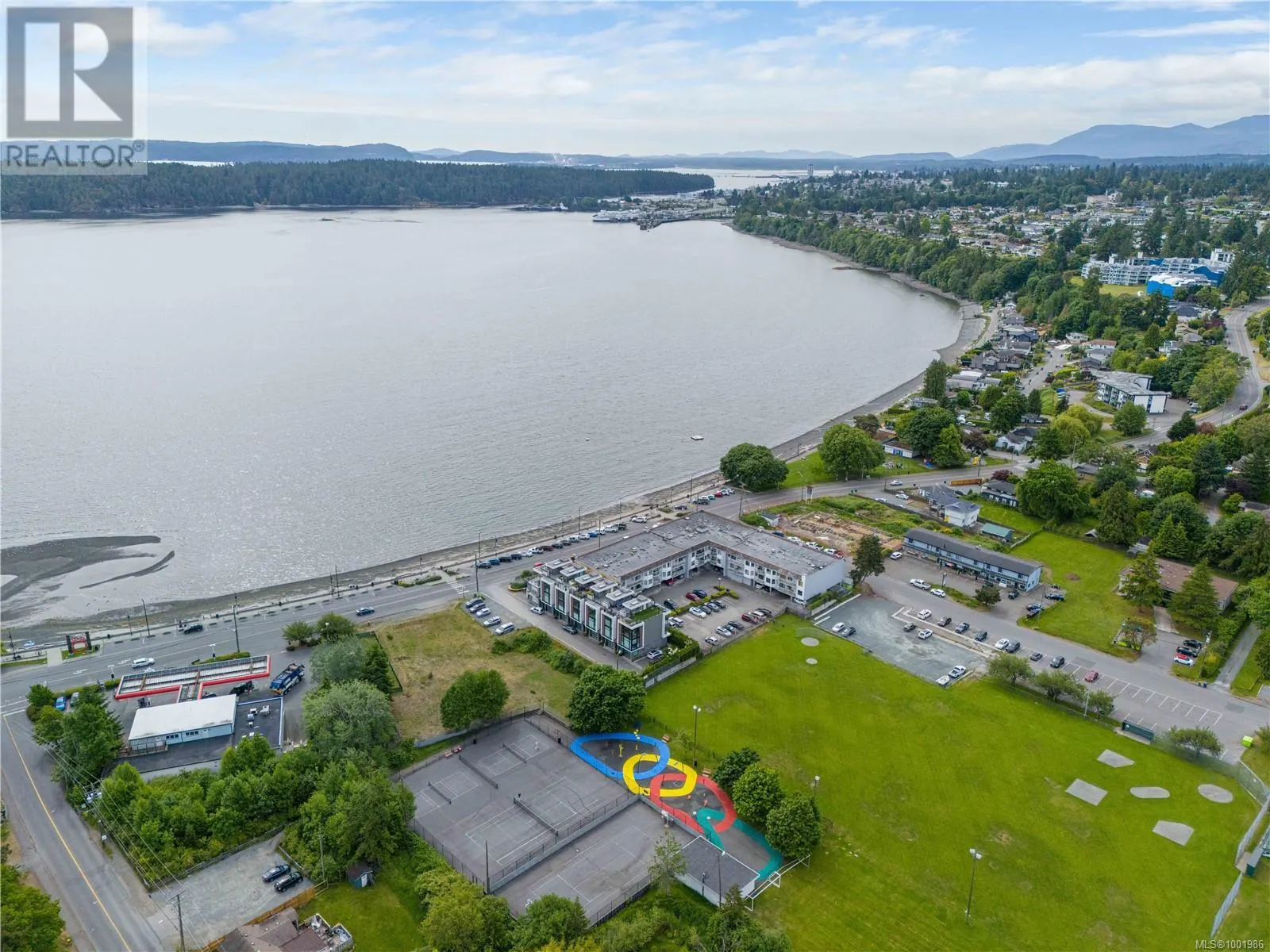 213 2815 Departure Bay Rd
