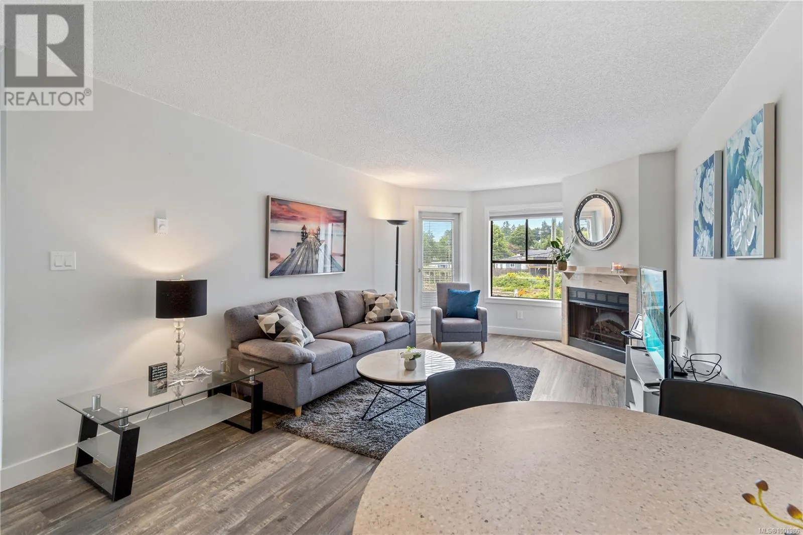 213 2815 Departure Bay Rd