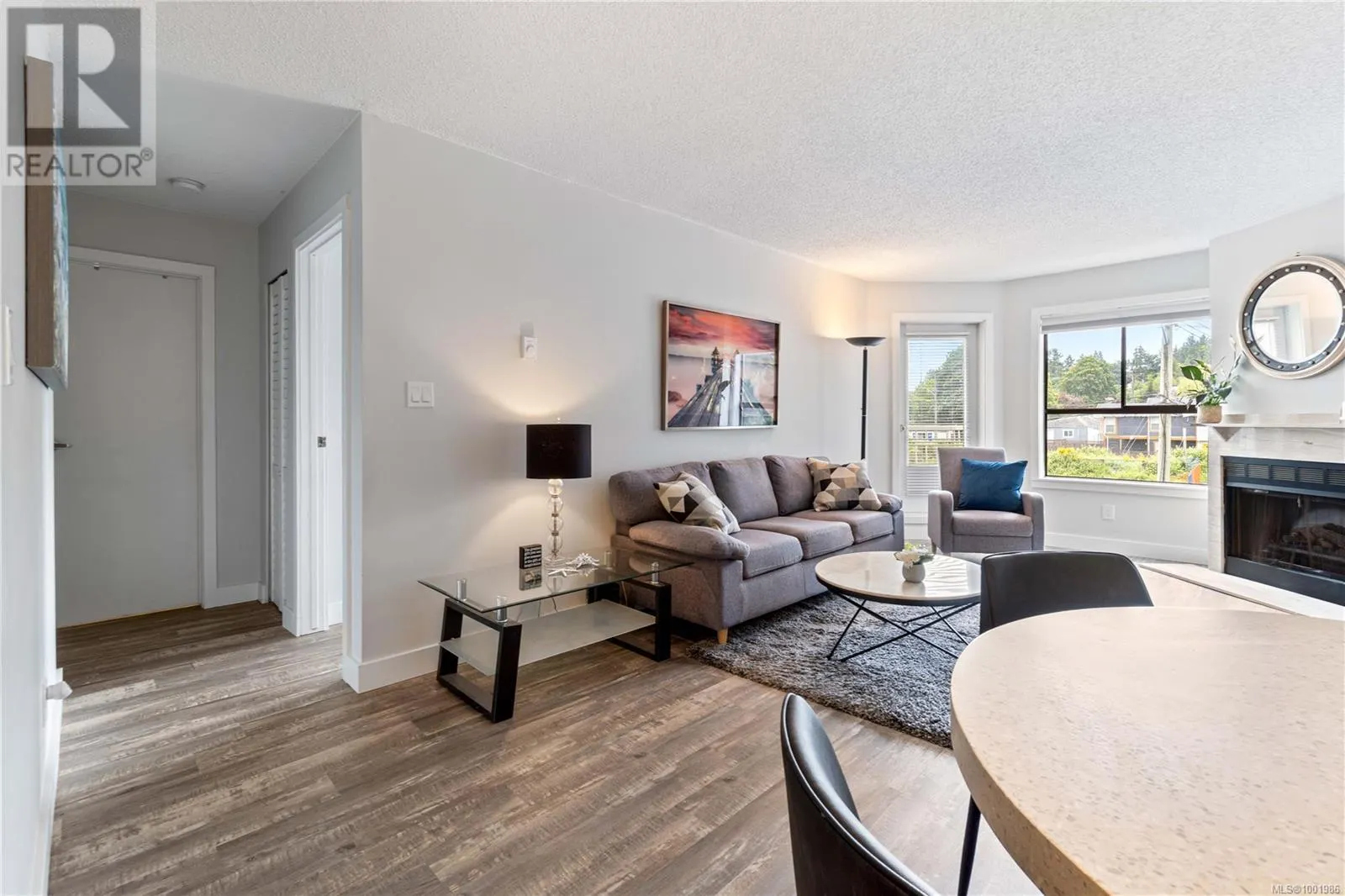 213 2815 Departure Bay Rd
