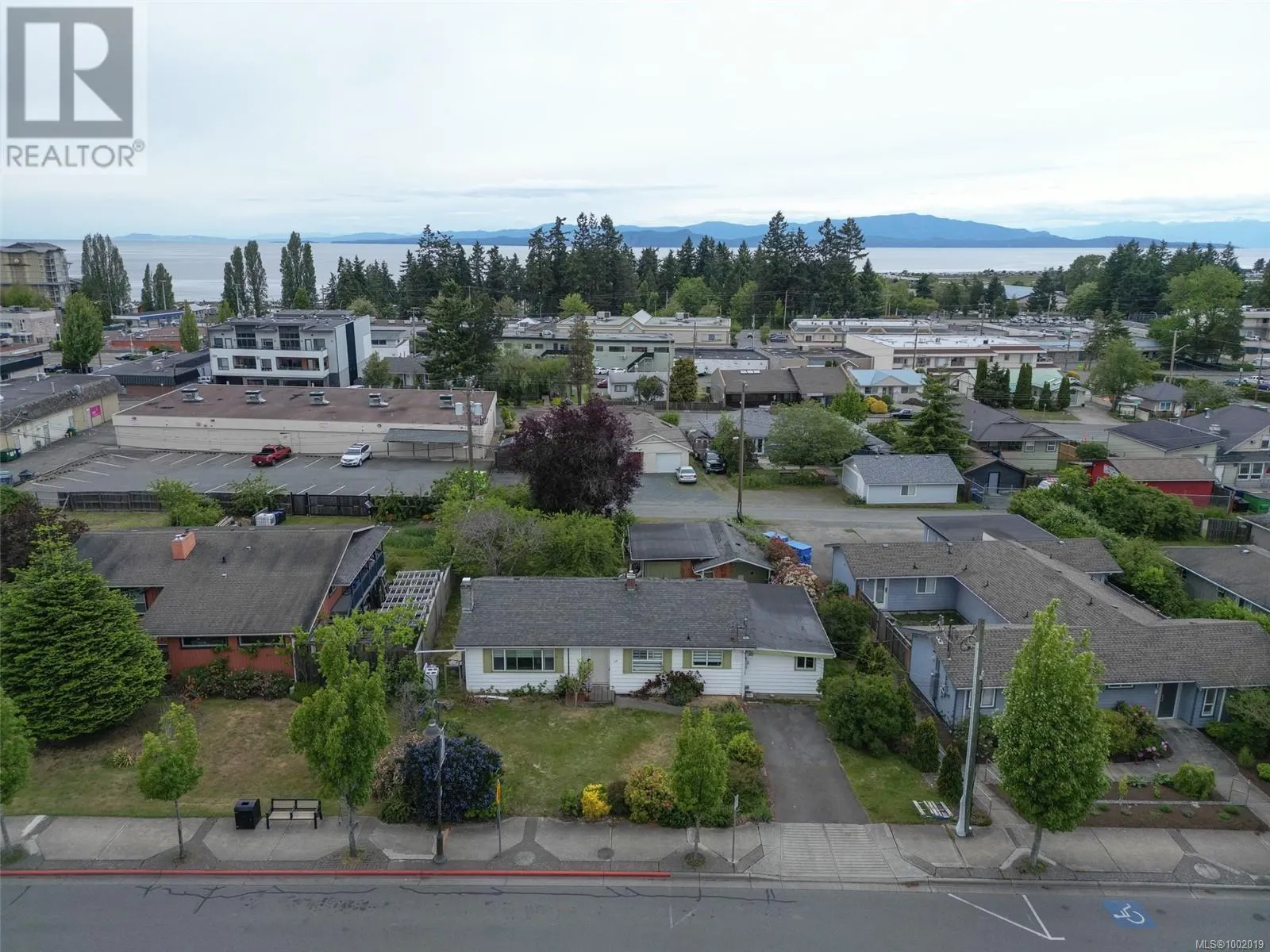 129 Jensen Ave E