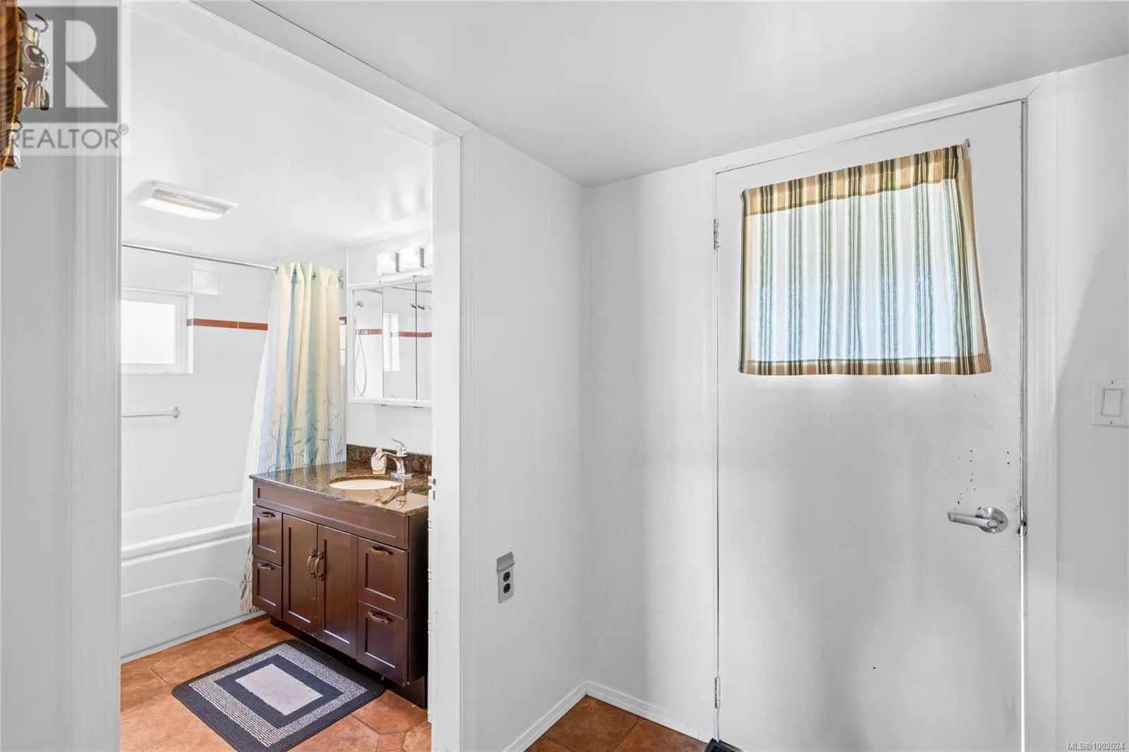 816 4th Ave