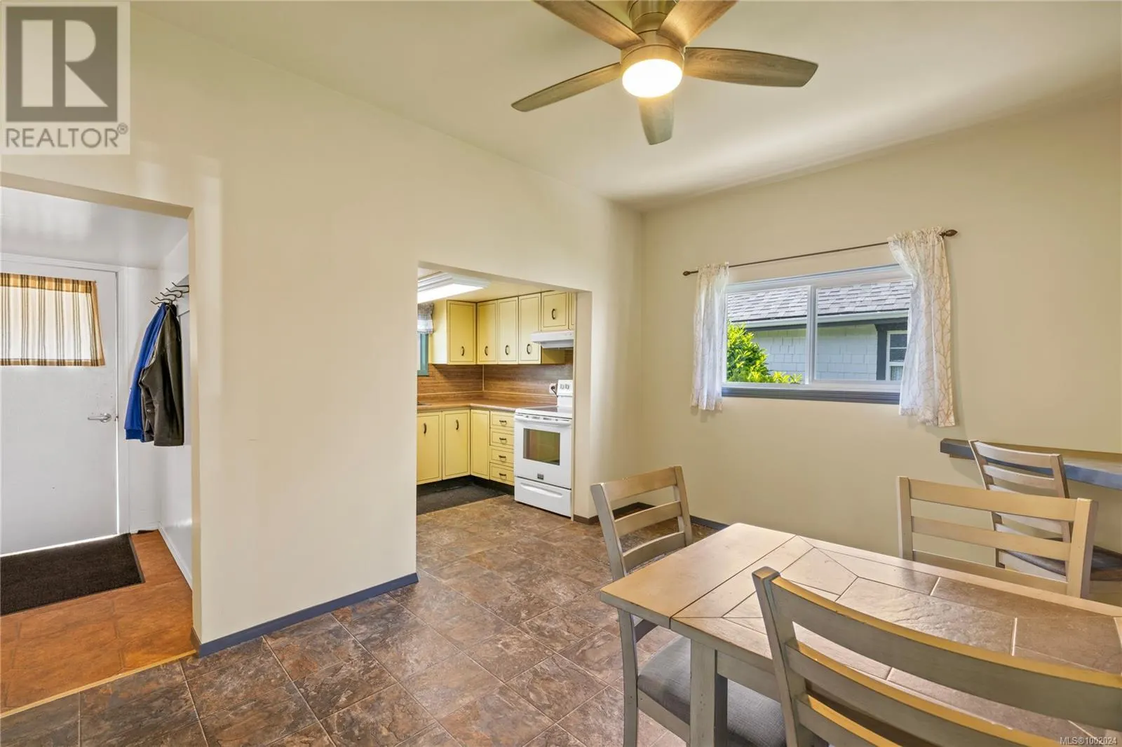816 4th Ave