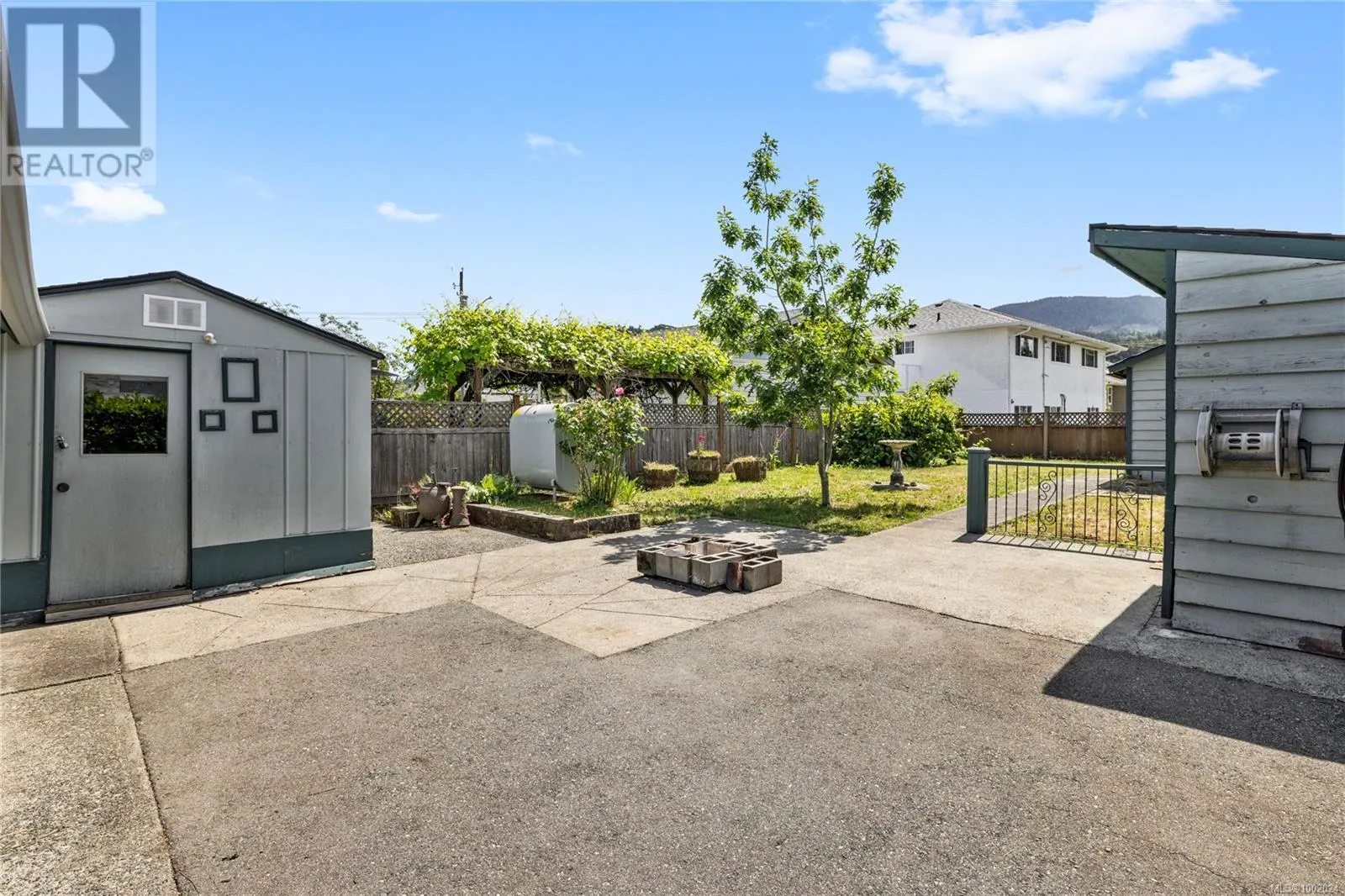 816 4th Ave