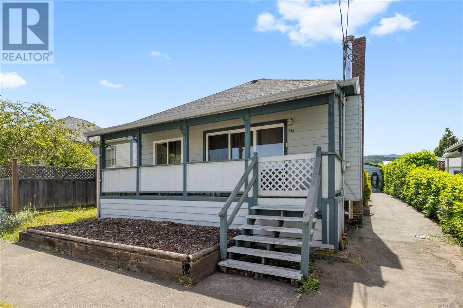 816 4th Ave