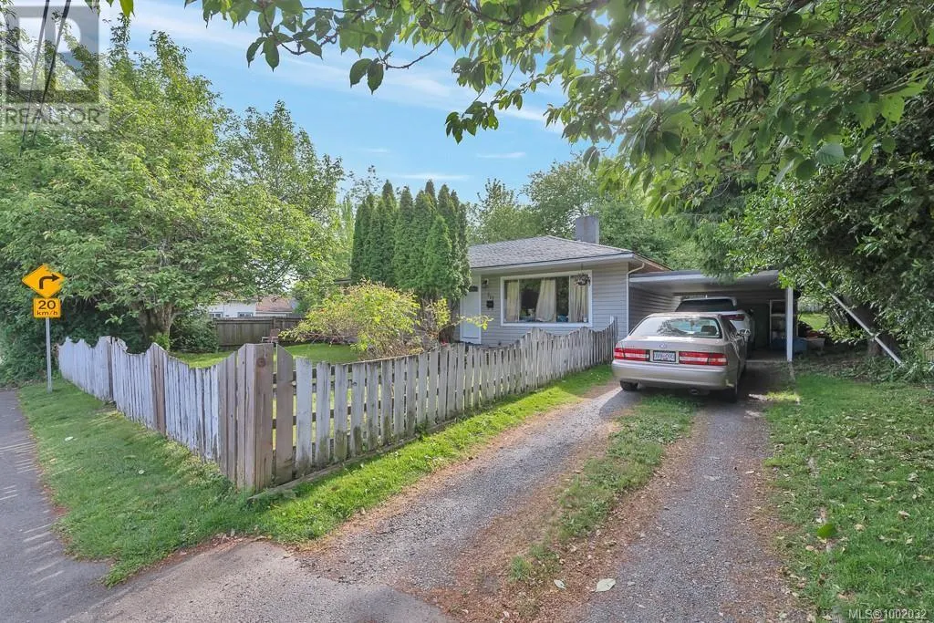 311, 307,315 Holly Ave