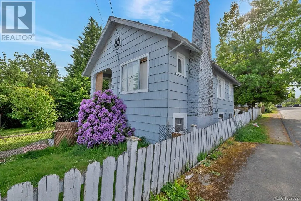 311, 307,315 Holly Ave