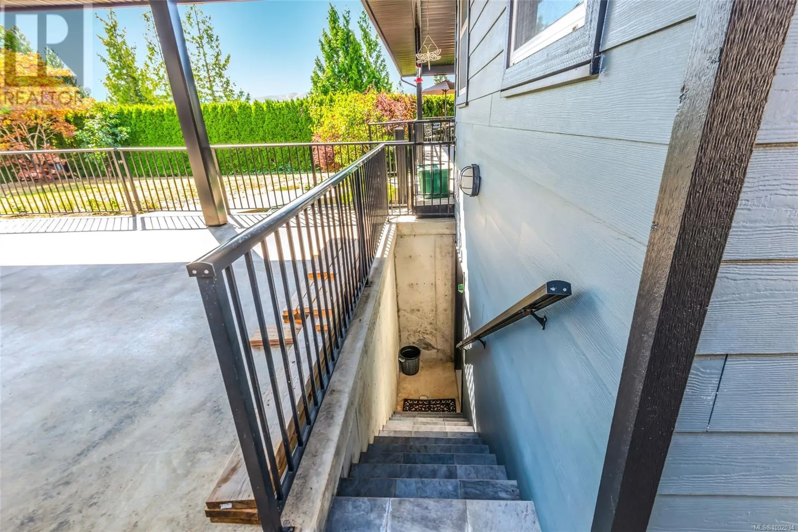 3596 Huff Dr