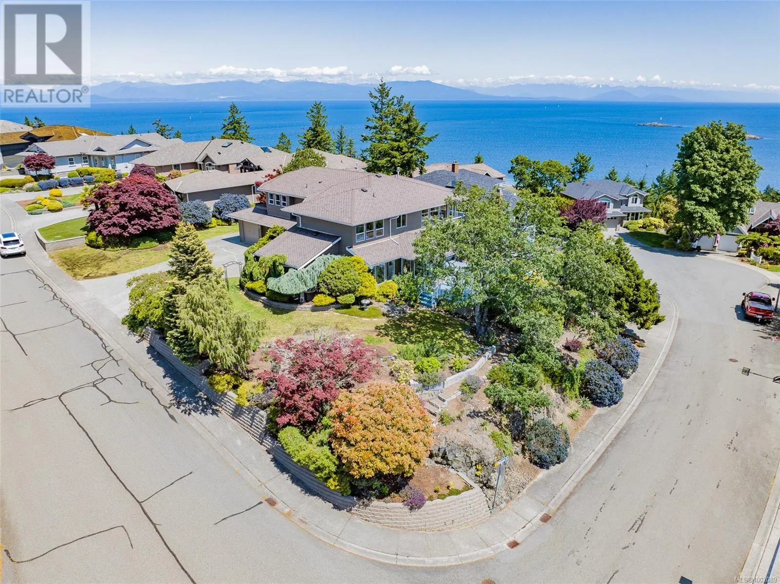 3689 Glen Oaks Dr