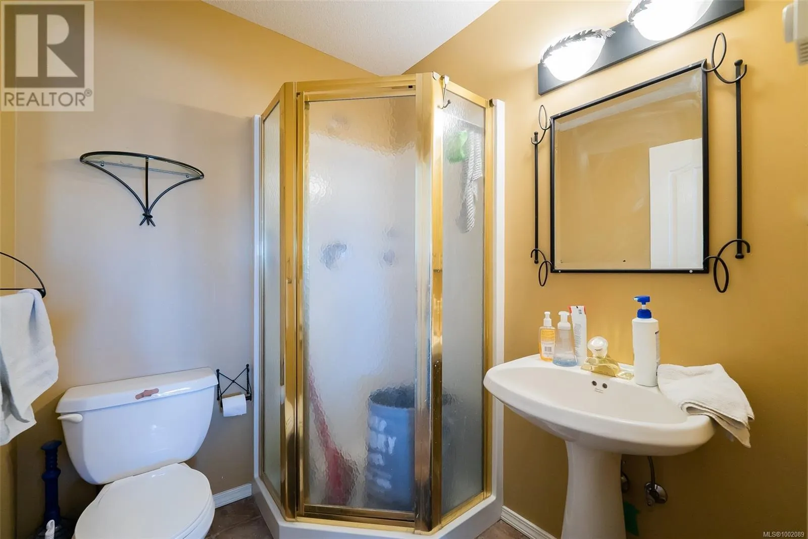 3689 Glen Oaks Dr