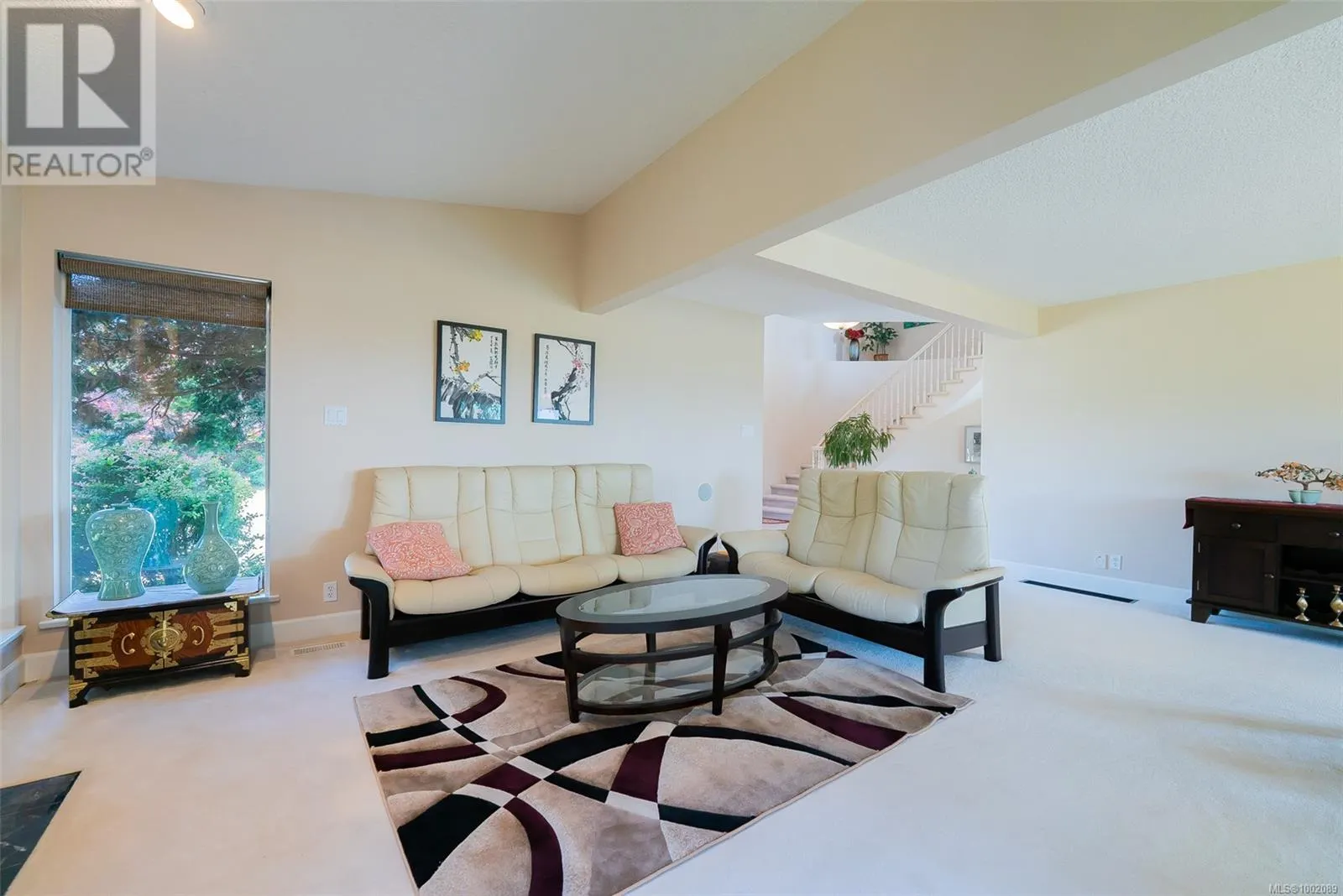 3689 Glen Oaks Dr