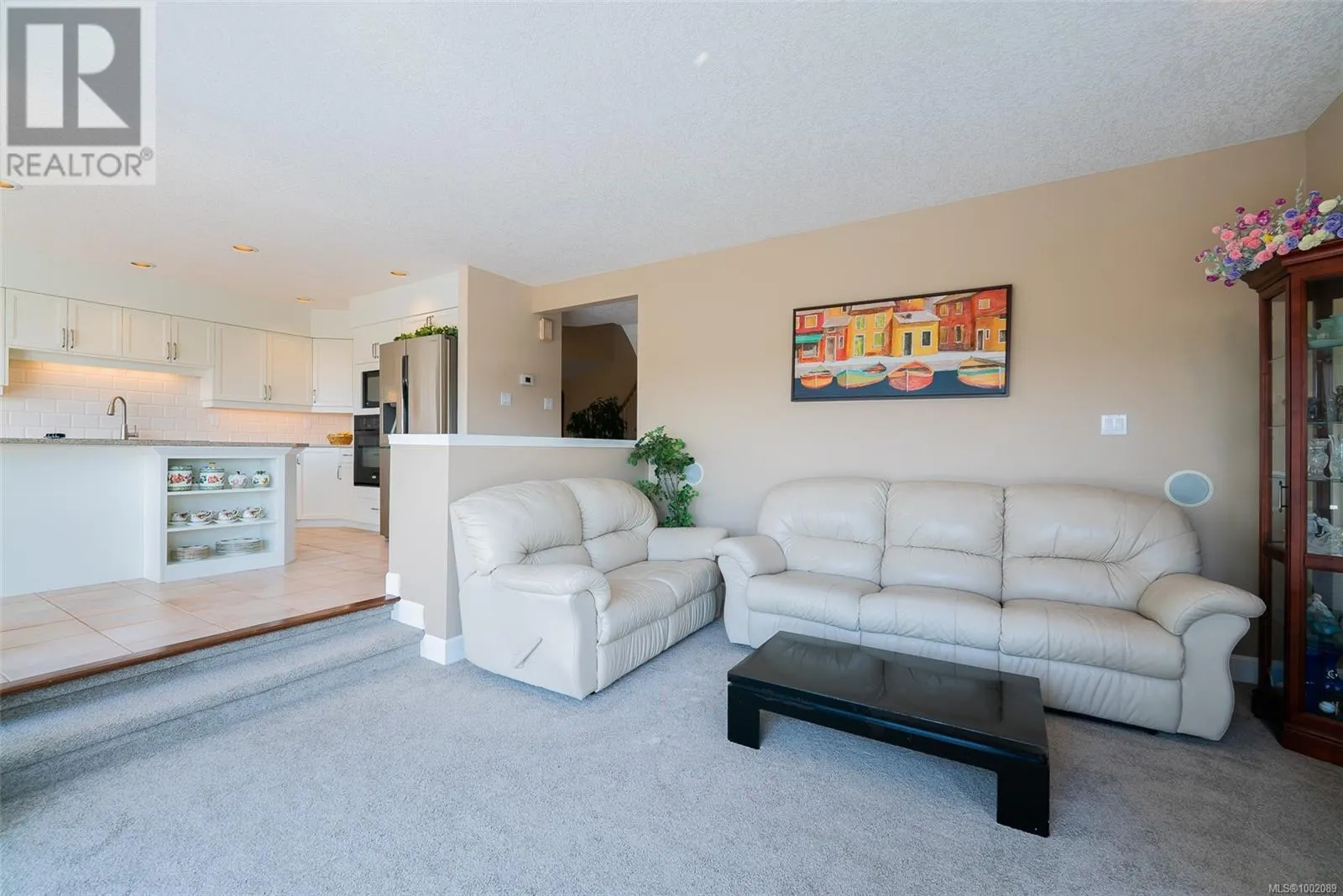 3689 Glen Oaks Dr
