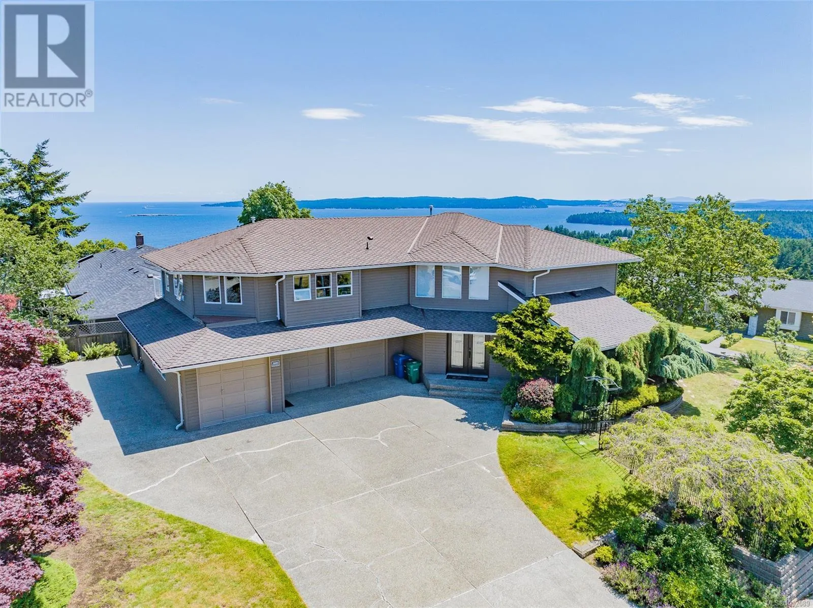 3689 Glen Oaks Dr