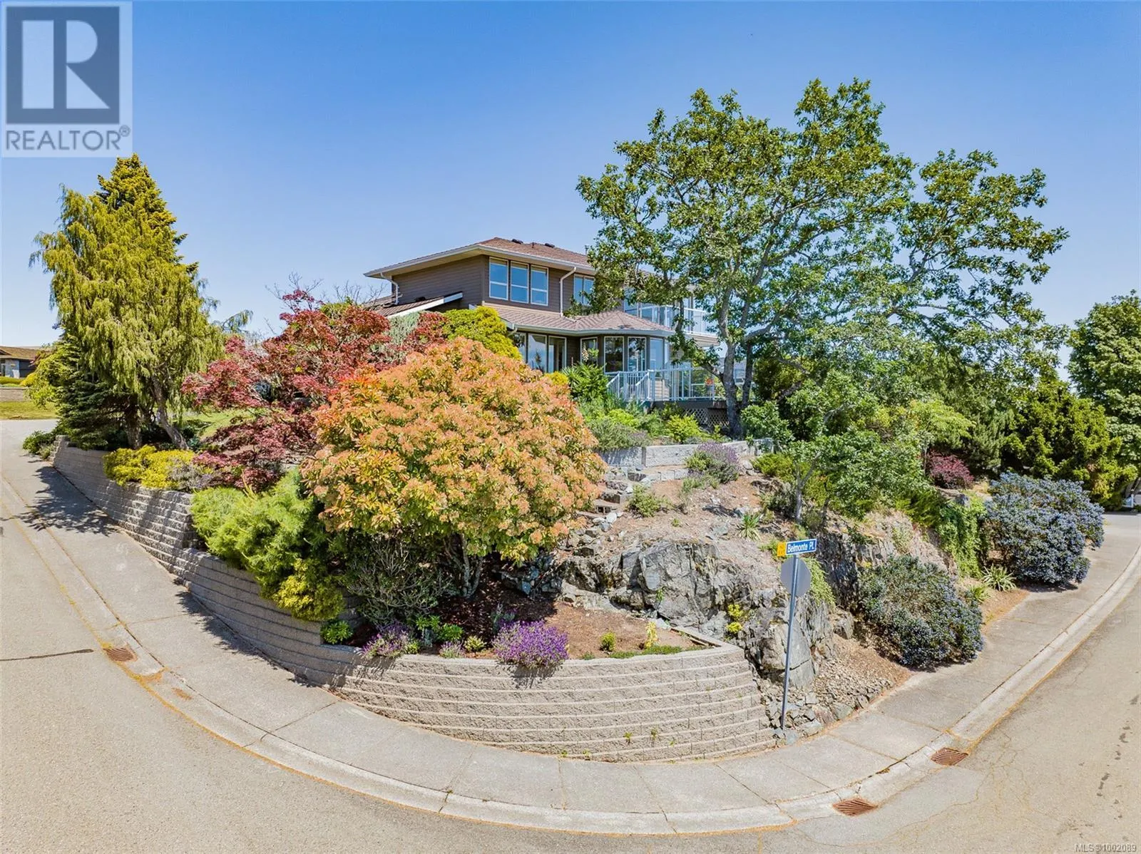 3689 Glen Oaks Dr