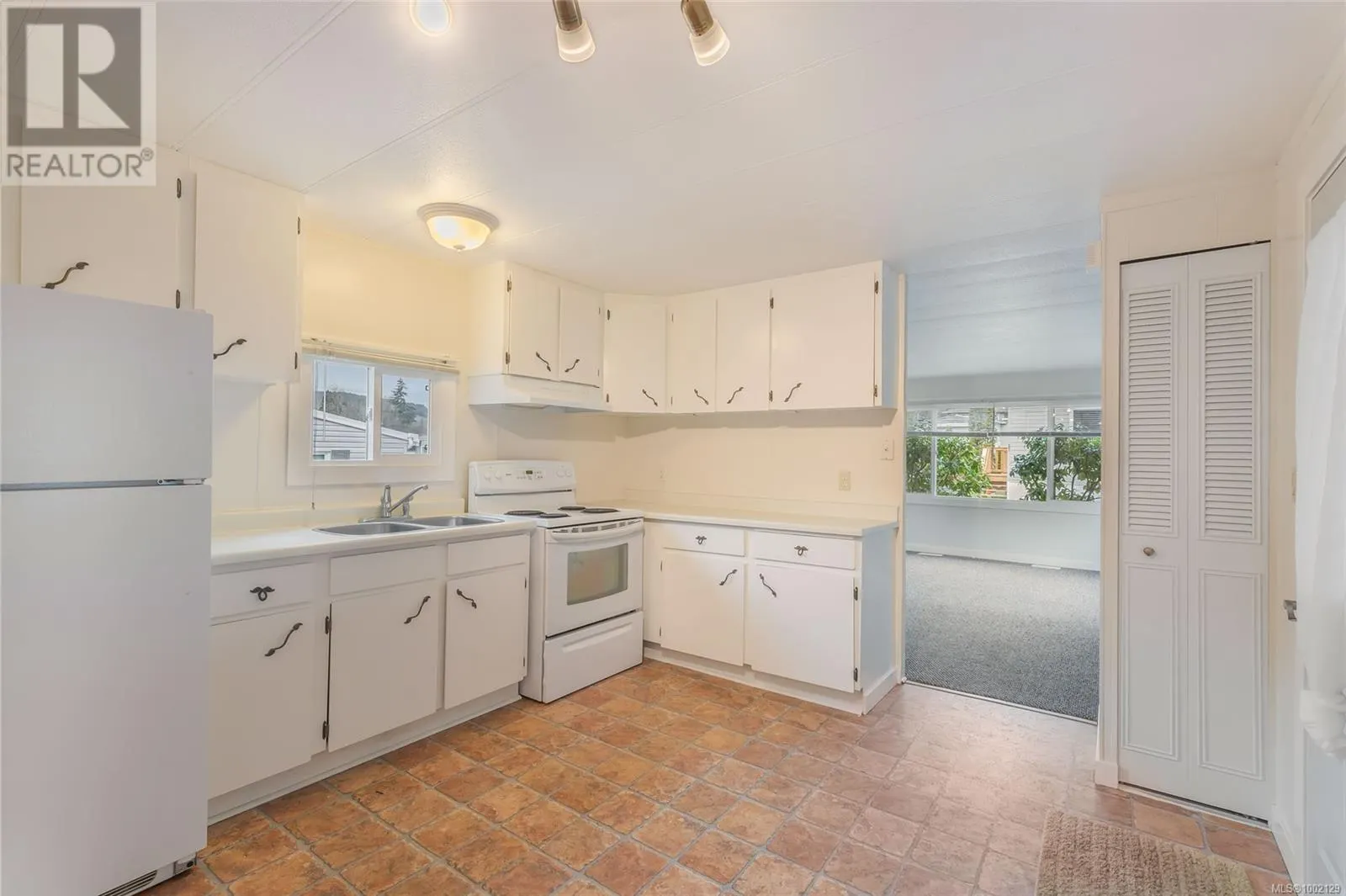 38 Honey Dr