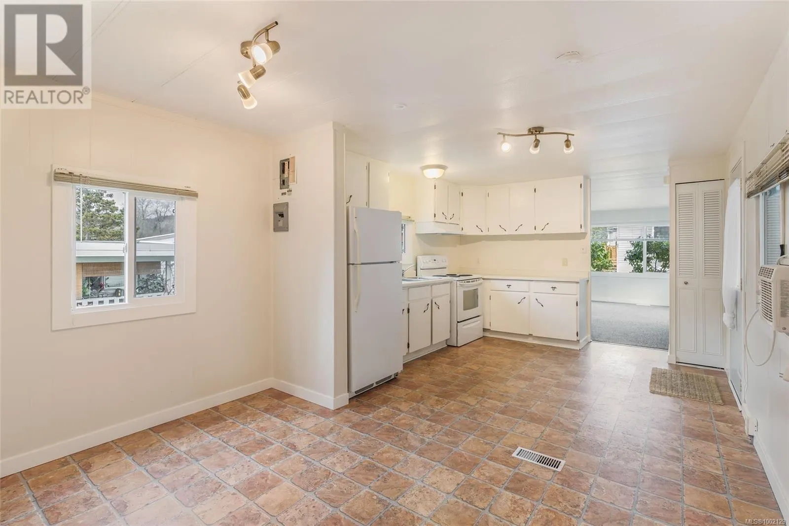 38 Honey Dr