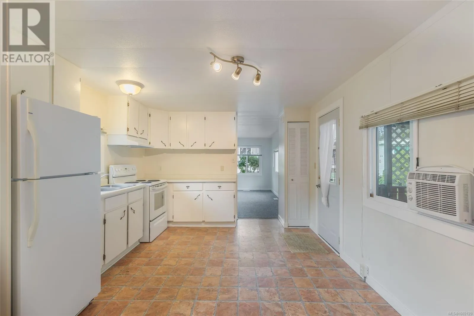 38 Honey Dr