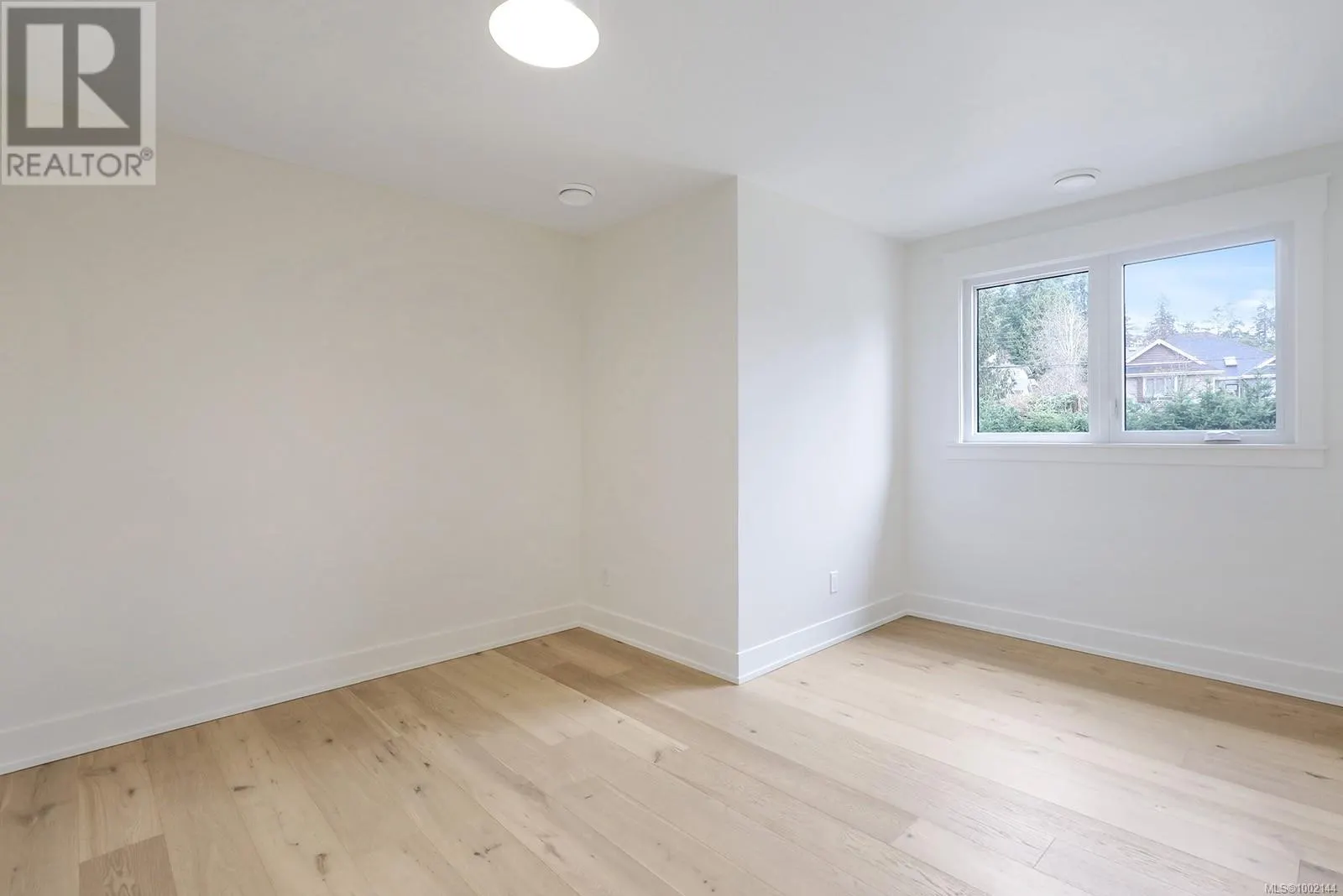 177 Sunningdale Rd E