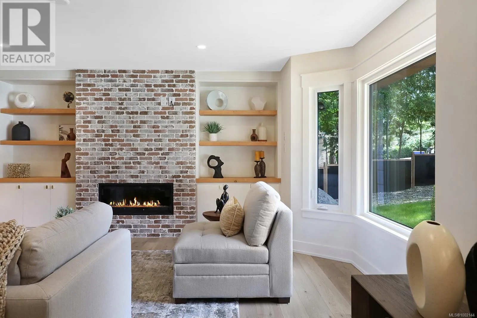 177 Sunningdale Rd E